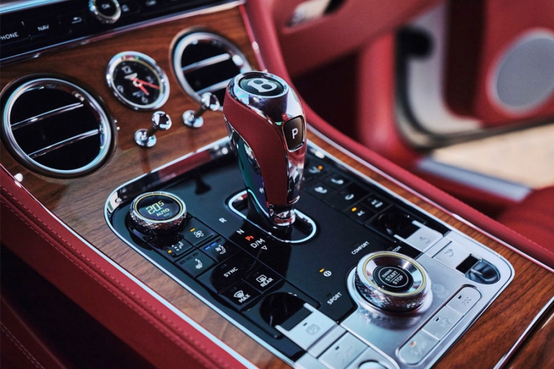wit Bentley Continental GT 2020